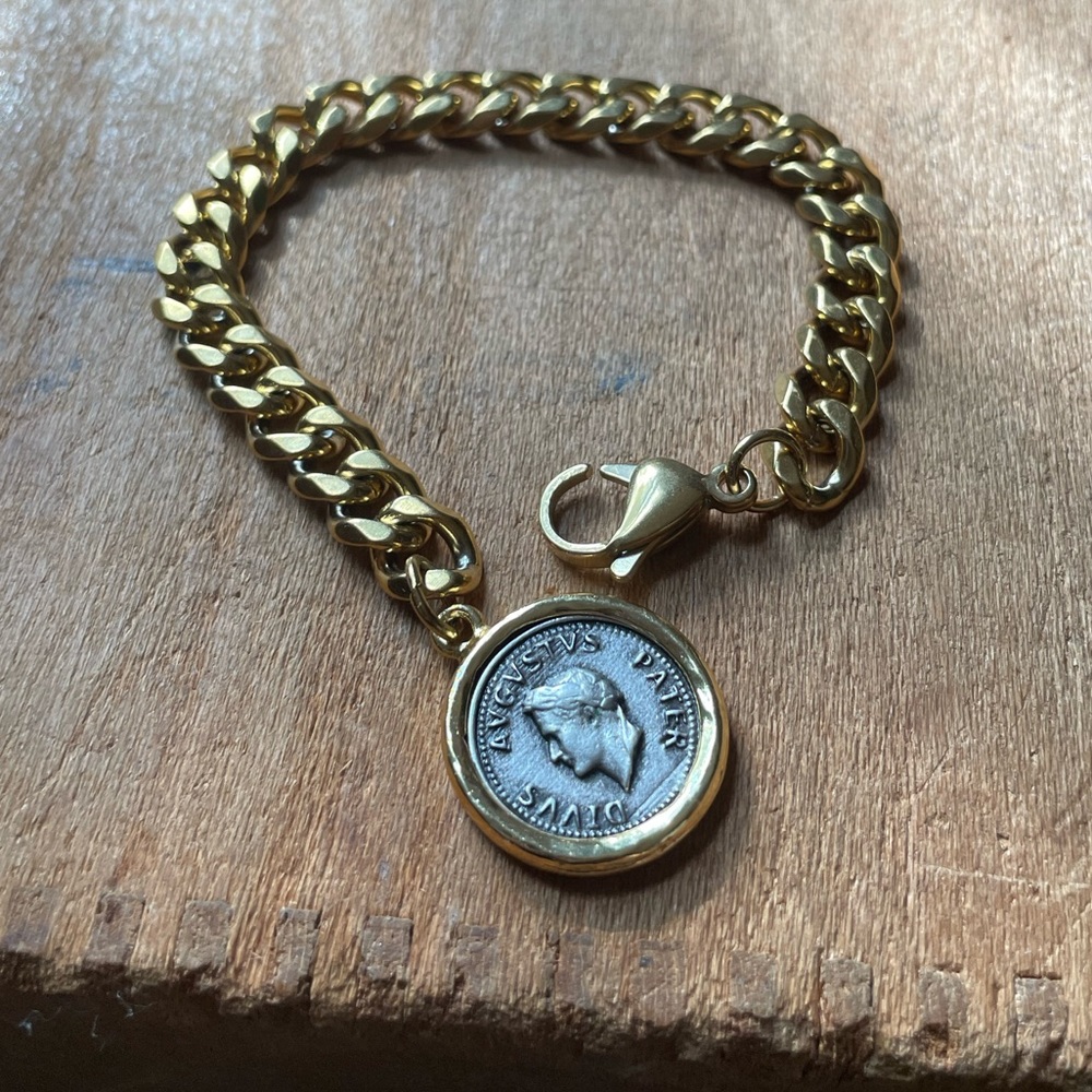Gold plated curb chain coin Roman Augustus gold silver plated charm bracelet - Picture 3 of 6